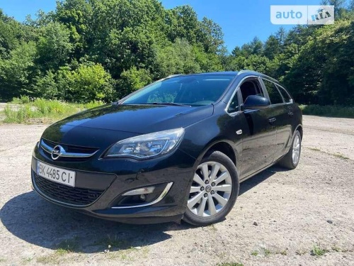 Opel Astra 2012