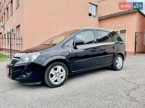 Opel Zafira 2011