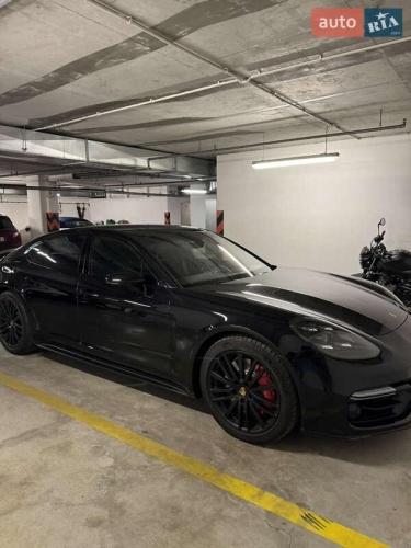 Porsche Panamera 2019