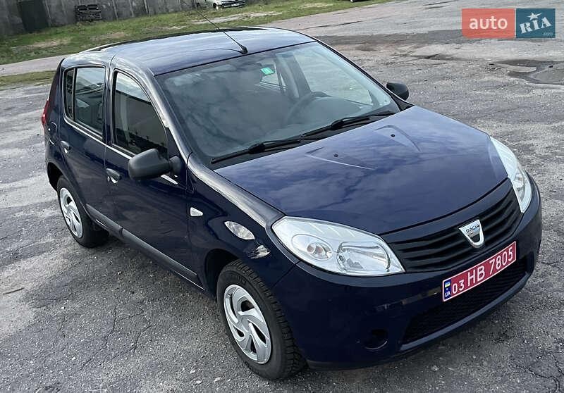Dacia Sandero 2011