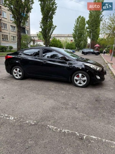 Hyundai Elantra 2012