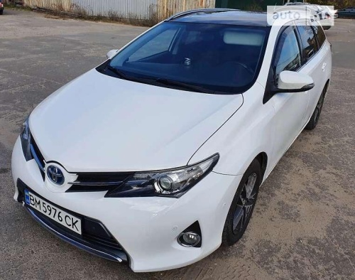 Toyota Auris 2014