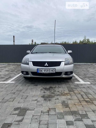 Mitsubishi Galant 2009