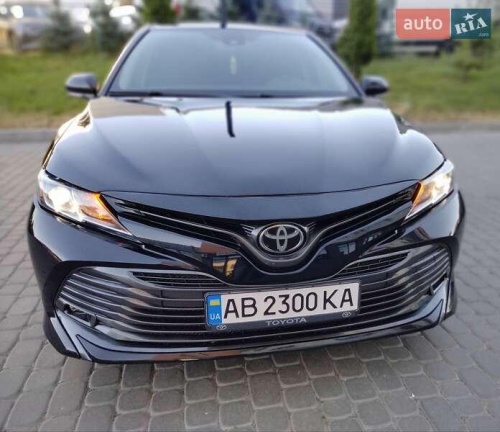 Toyota Camry 2019