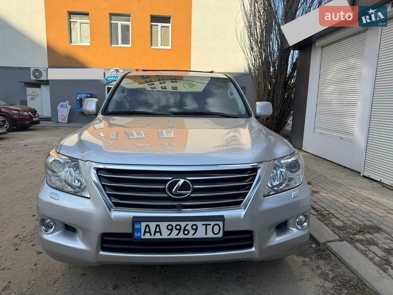 Lexus LX 2008