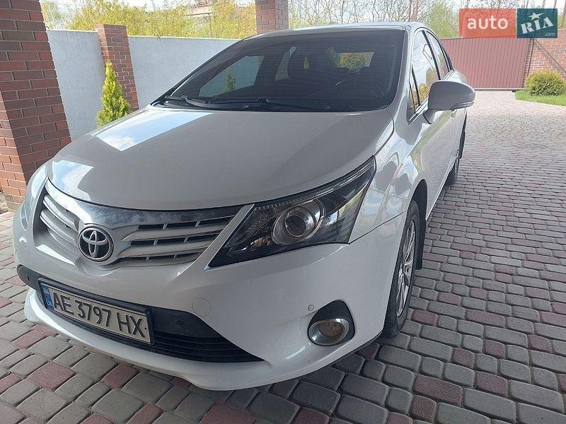 Toyota Avensis 2012