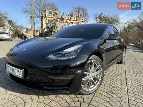 Tesla Model 3 2019
