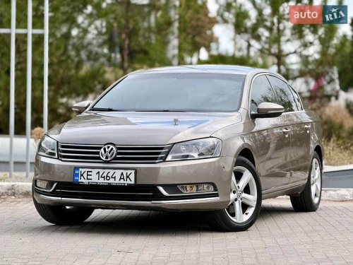 Volkswagen Passat 2011