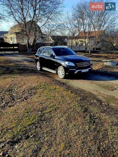 Mercedes-Benz M-Class 2011