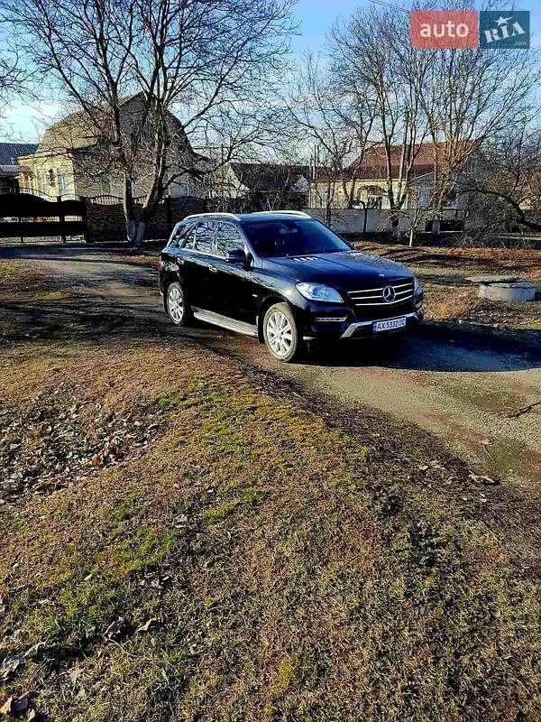 Mercedes-Benz M-Class 2011