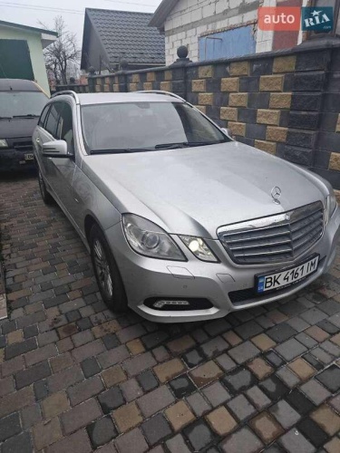 Mercedes-Benz E-Class 2010