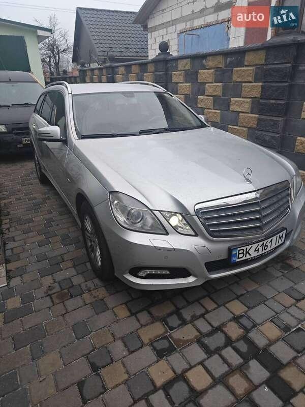 Mercedes-Benz E-Class 2010