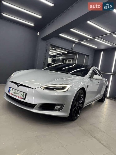 Tesla Model S 2017