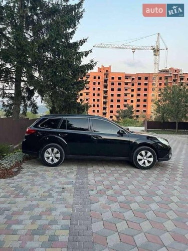 Subaru Outback 2011