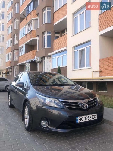 Toyota Avensis 2011