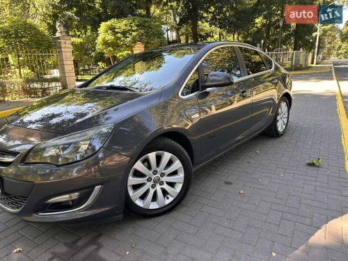 Opel Astra 2013