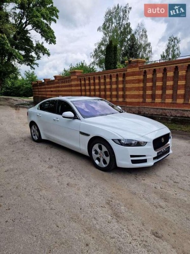 Jaguar XE 2017