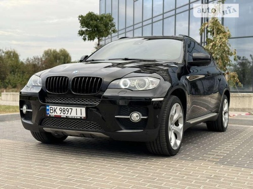 BMW X6 2011