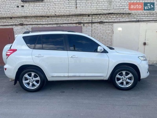 Toyota RAV4 2011
