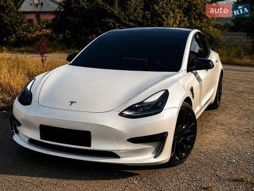 Tesla Model 3 2023