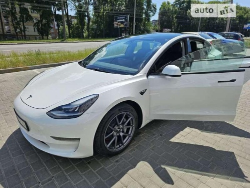 Tesla Model 3 2021