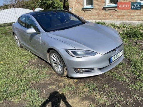 Tesla Model S 2016