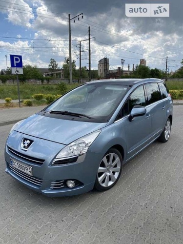 Peugeot 5008 2012