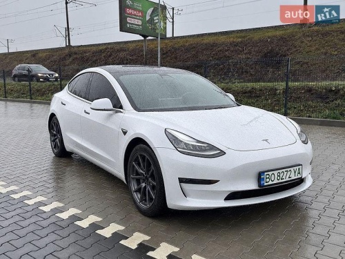 Tesla Model 3 2021