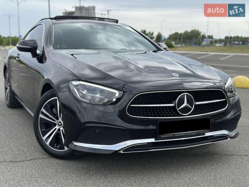 Mercedes-Benz E-Class 2022