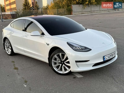 Tesla Model 3 2017