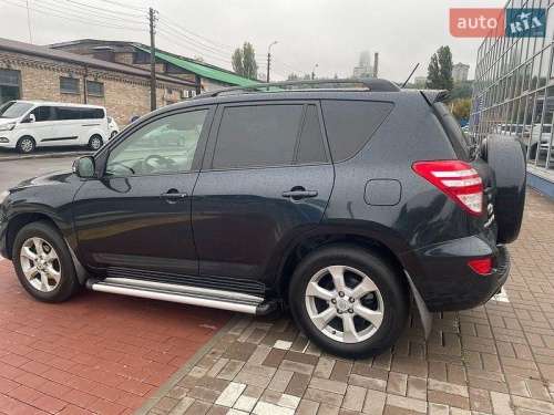 Toyota RAV4 2011
