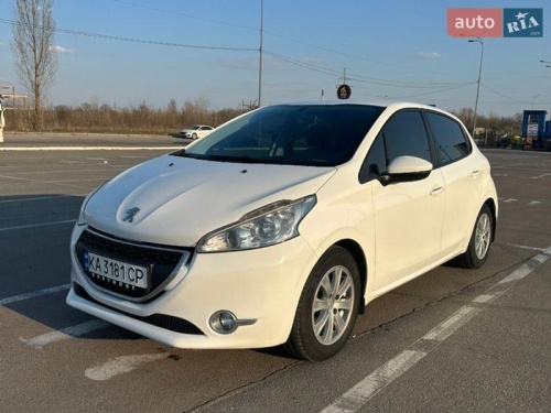 Peugeot 208 2013