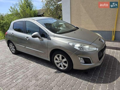 Peugeot 308 2012