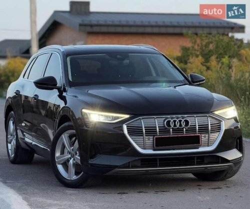 Audi e-tron 2019