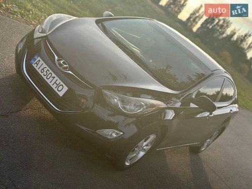 Hyundai Elantra 2011