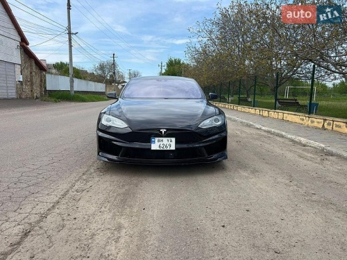 Tesla Model S 2016