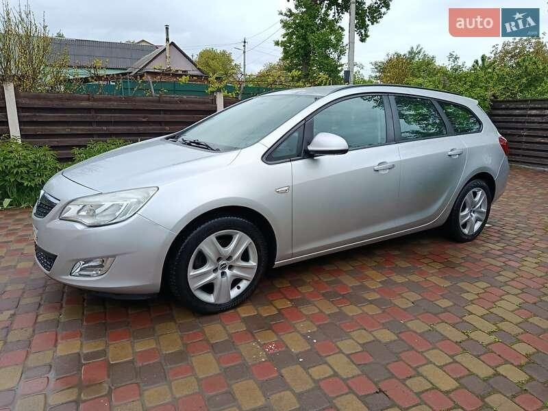 Opel Astra 2012