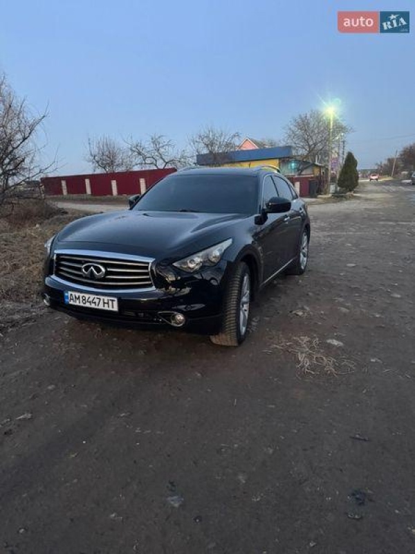 Infiniti FX 30 2012