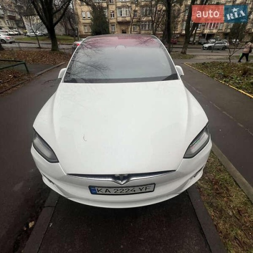 Tesla Model X 2019