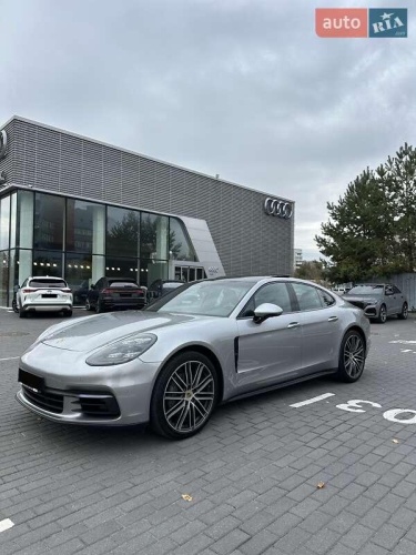 Porsche Panamera 2018