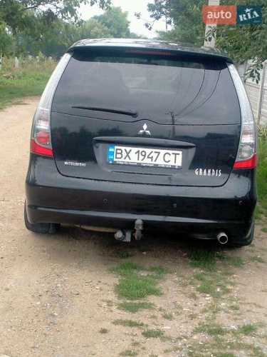 Mitsubishi Grandis 2009