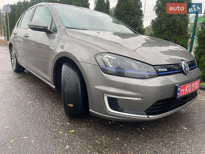 Volkswagen e-Golf 2015