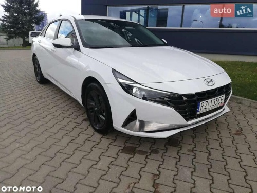 Hyundai Elantra 2021