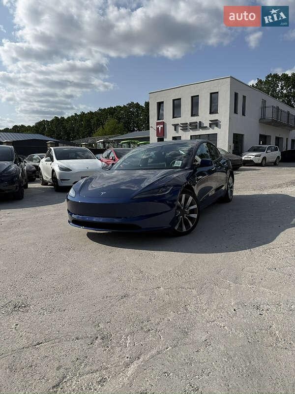 Tesla Model 3 2024