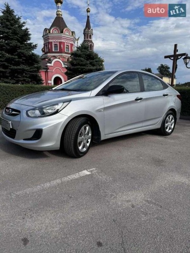 Hyundai Accent 2011