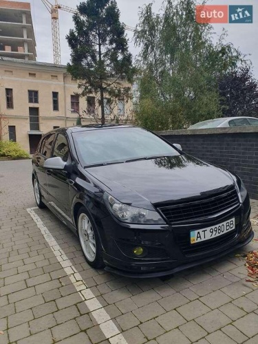 Opel Astra 2011