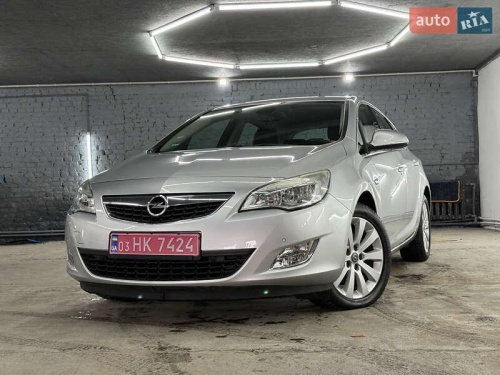 Opel Astra 2010