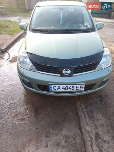 Nissan TIIDA 2007