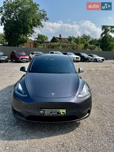 Tesla Model Y 2023