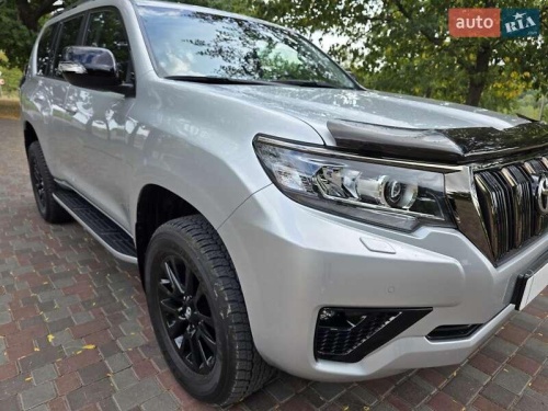 Toyota Land Cruiser Prado 2022